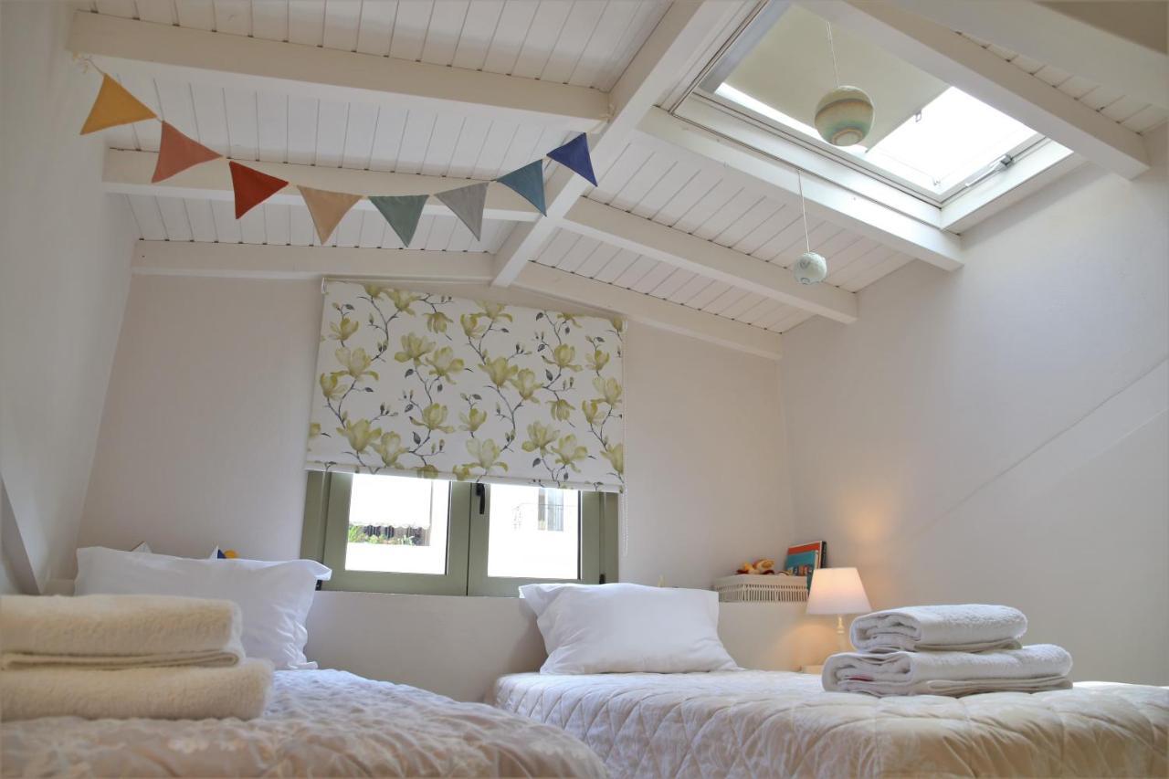For4 Seasons Home 2 - By Avelink Spata  Luaran gambar