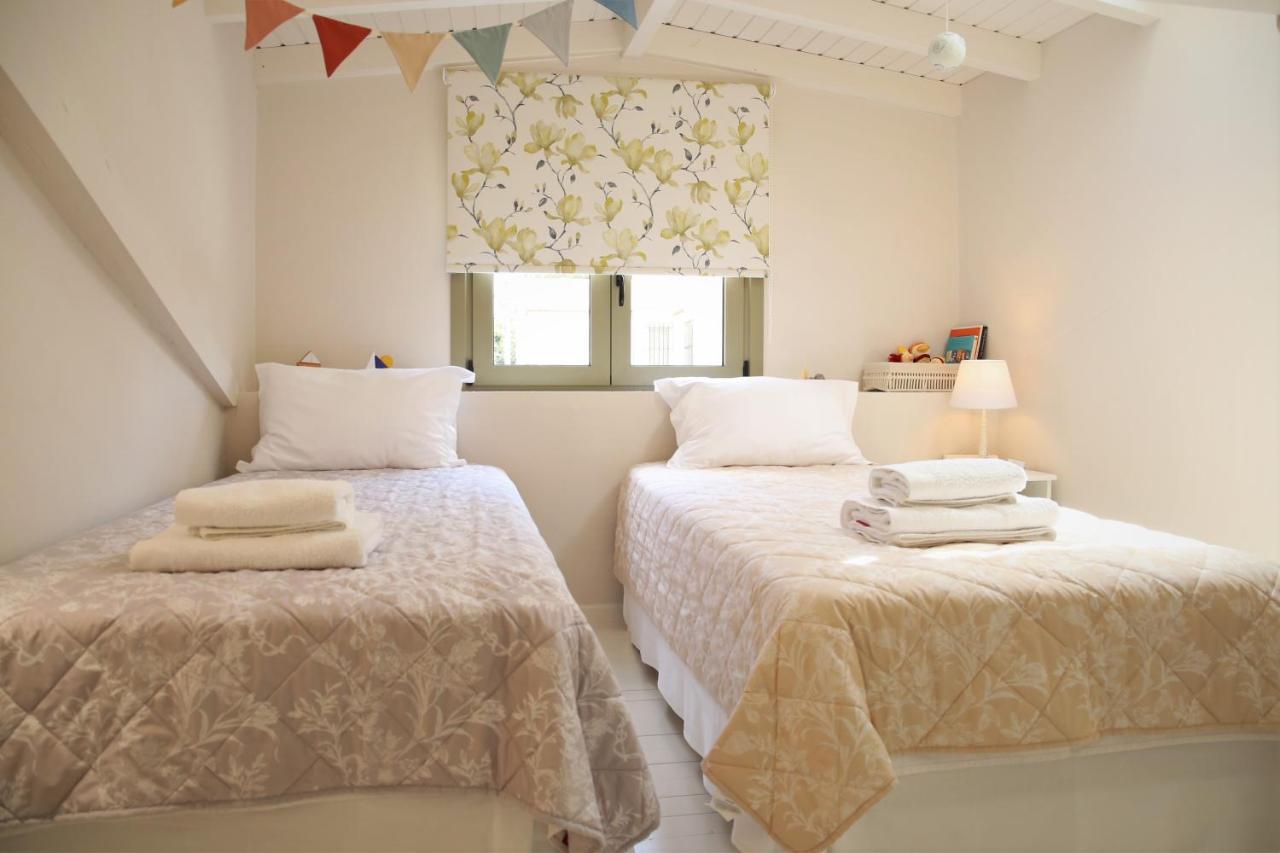 For4 Seasons Home 2 - By Avelink Spata  Luaran gambar
