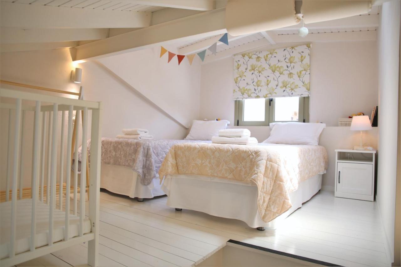 For4 Seasons Home 2 - By Avelink Spata  Luaran gambar
