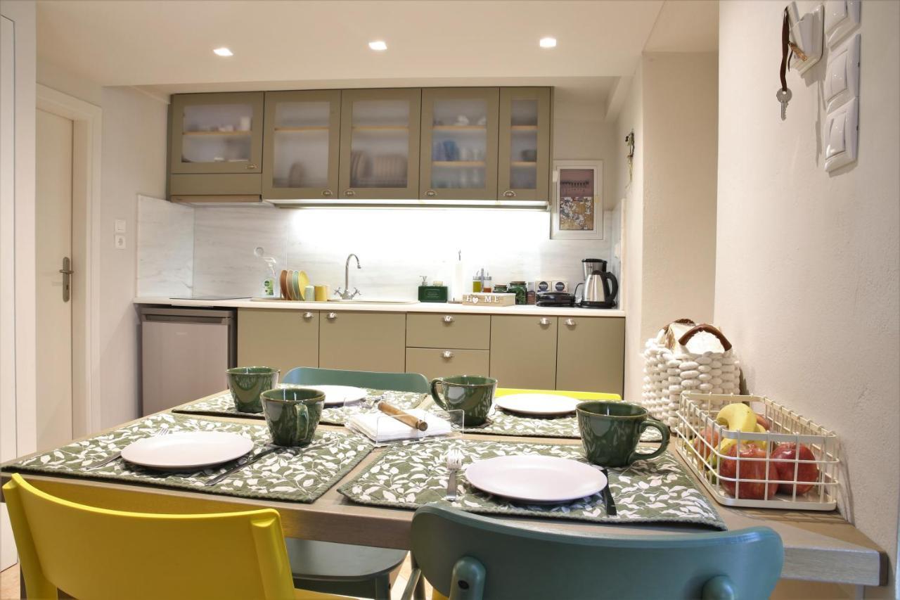 For4 Seasons Home 2 - By Avelink Spata  Luaran gambar
