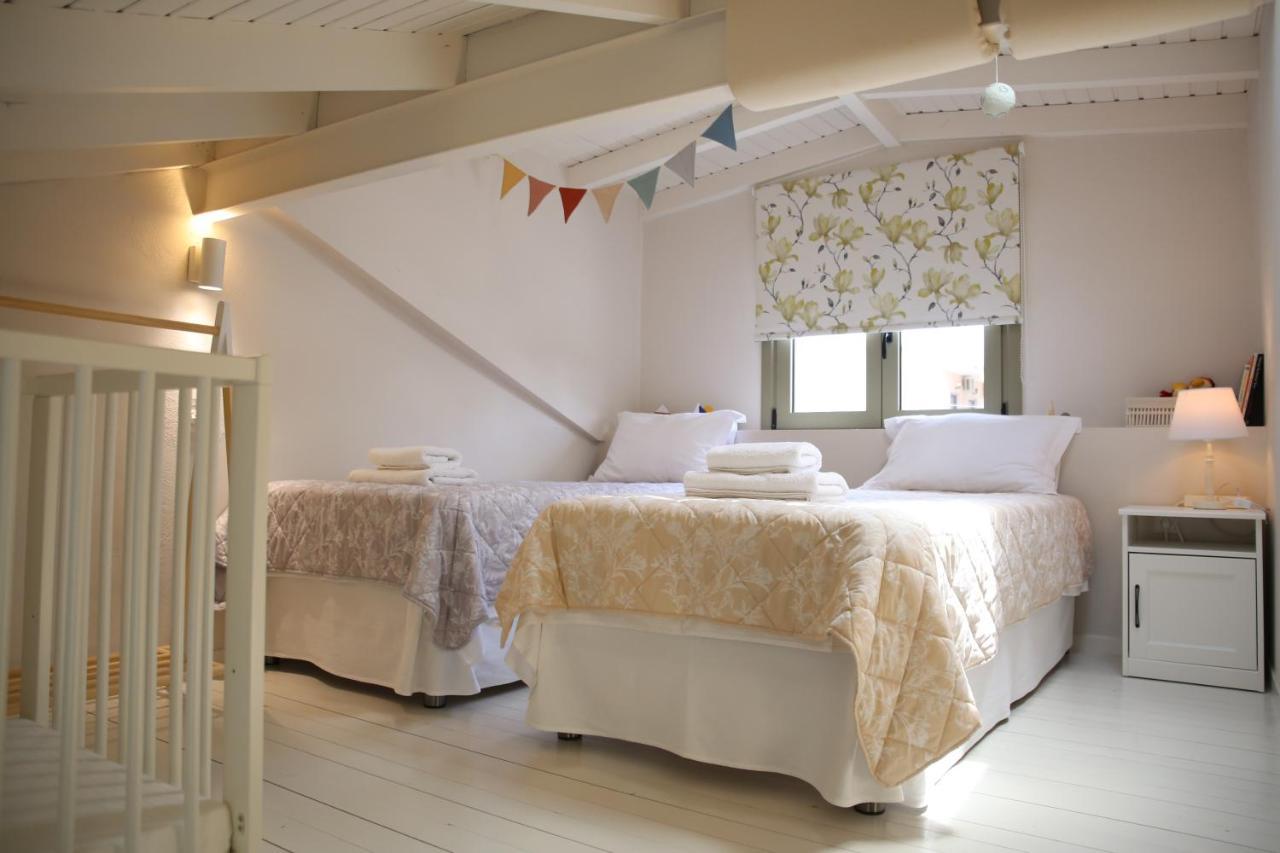 For4 Seasons Home 2 - By Avelink Spata  Luaran gambar