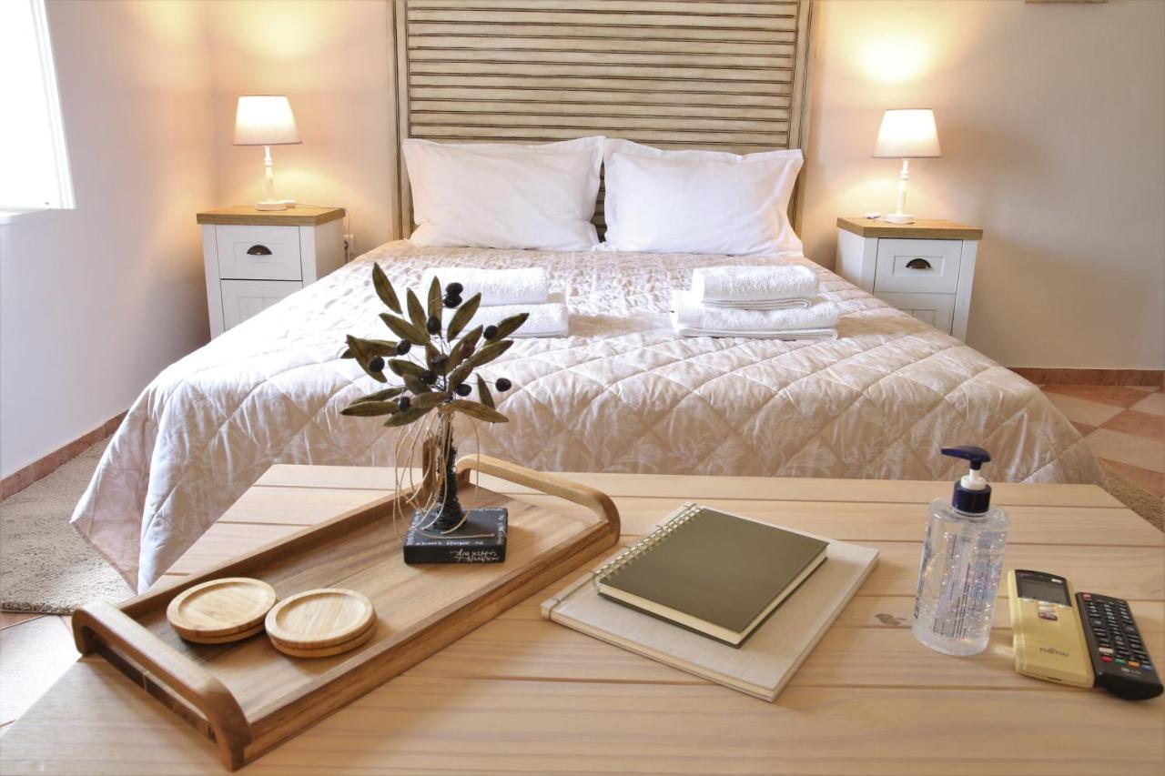For4 Seasons Home 2 - By Avelink Spata  Luaran gambar